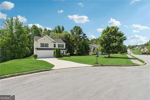 27 Waterbury Way, Douglasville, GA 30134