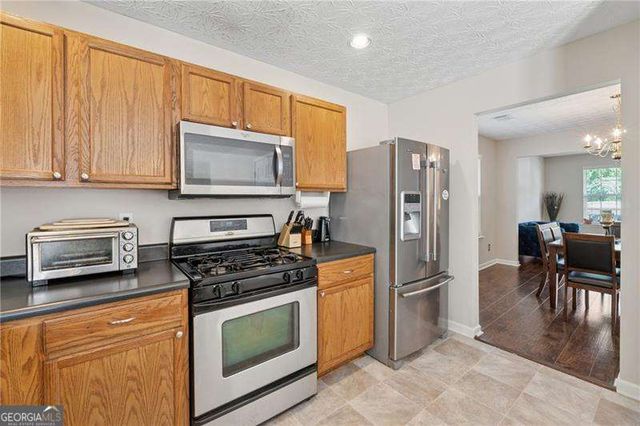 27 Waterbury Way, Douglasville, GA 30134