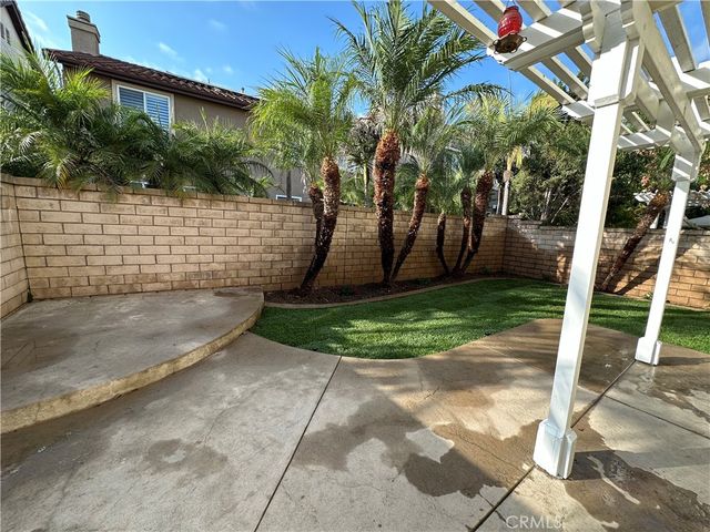 252 Knoll Lake, Mission Viejo, CA 92692