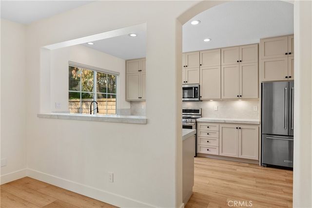 252 Knoll Lake, Mission Viejo, CA 92692