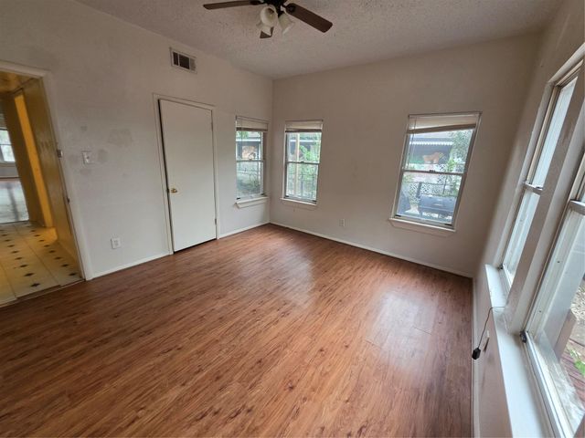 1226 W Gray Street 2, Houston, TX 77019