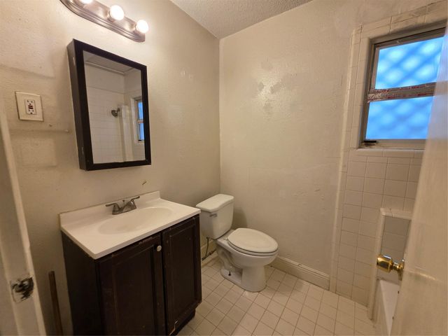 1226 W Gray Street 2, Houston, TX 77019