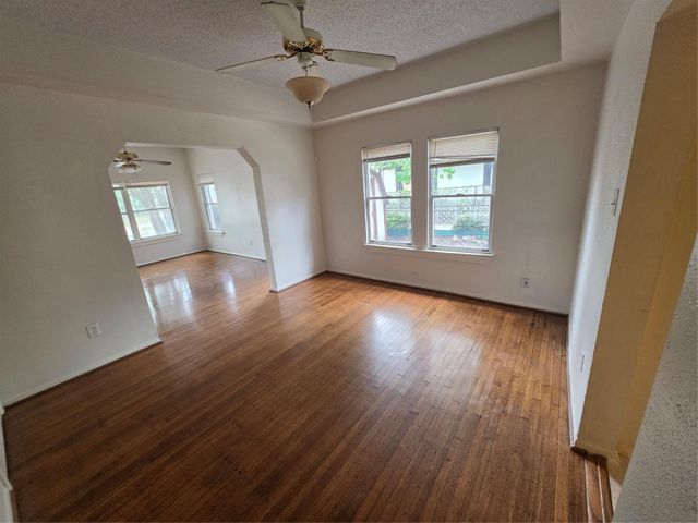 1226 W Gray Street 2, Houston, TX 77019