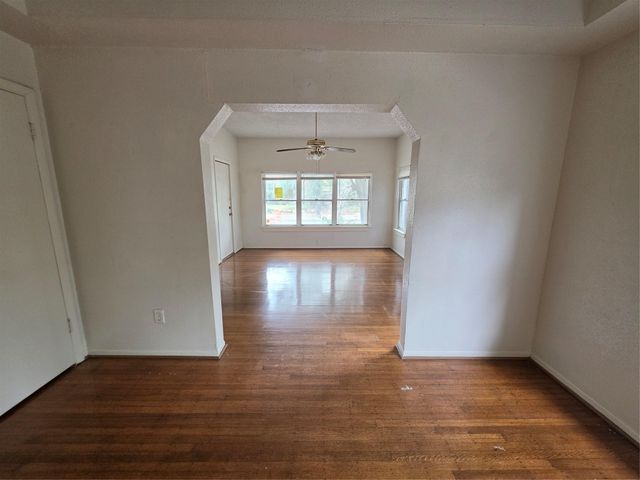 1226 W Gray Street 2, Houston, TX 77019