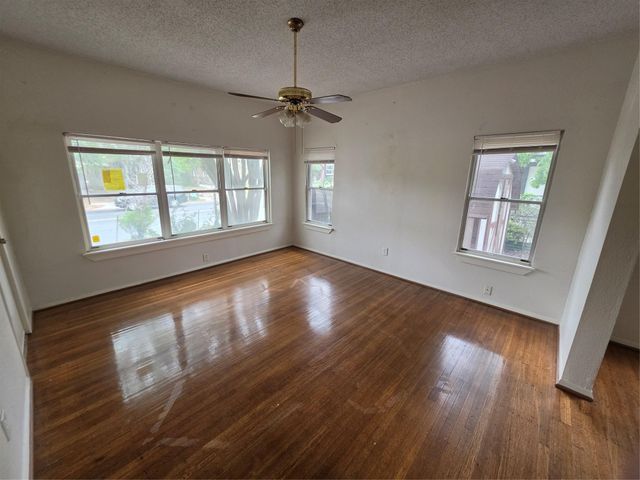 1226 W Gray Street 2, Houston, TX 77019