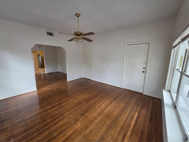 1226 W Gray Street 2, Houston, TX 77019