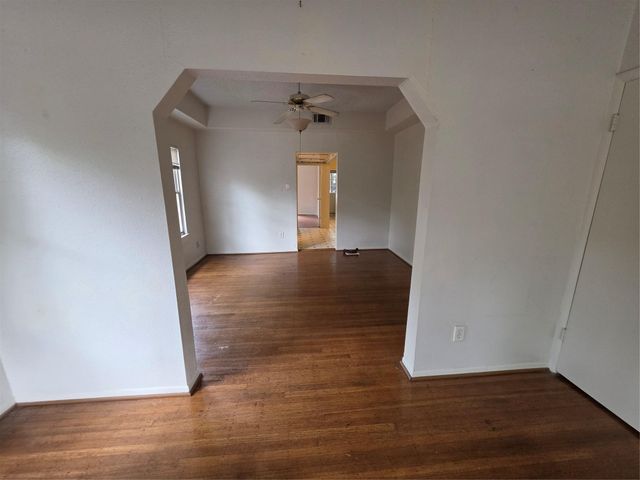 1226 W Gray Street 2, Houston, TX 77019