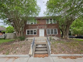 1226 W Gray Street 2, Houston, TX 77019