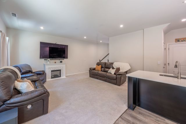 3363 Helene Rieder Drive, Montgomery, IL 60538