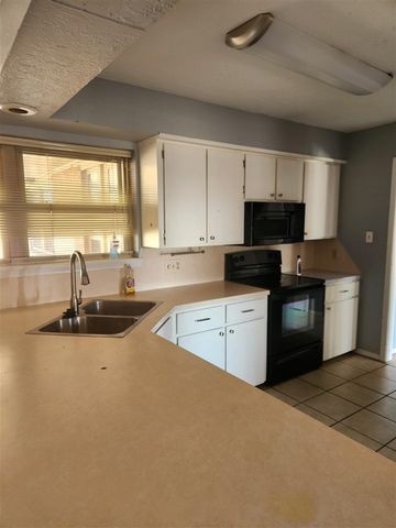 7613 NW Baldwin, Lawton, OK 73505