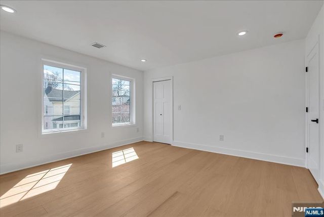 21 Cross Street, Montclair, NJ 07042