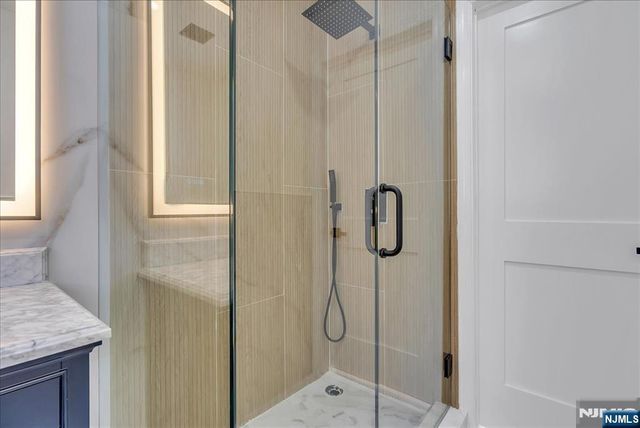 21 Cross Street, Montclair, NJ 07042