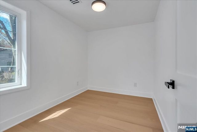 21 Cross Street, Montclair, NJ 07042