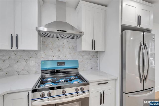 21 Cross Street, Montclair, NJ 07042