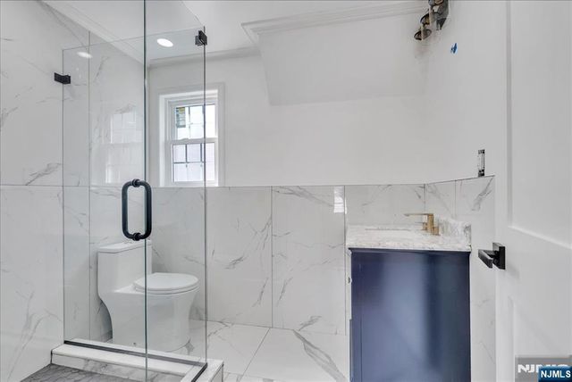 21 Cross Street, Montclair, NJ 07042