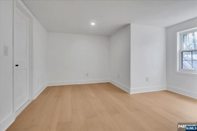 21 Cross Street, Montclair, NJ 07042