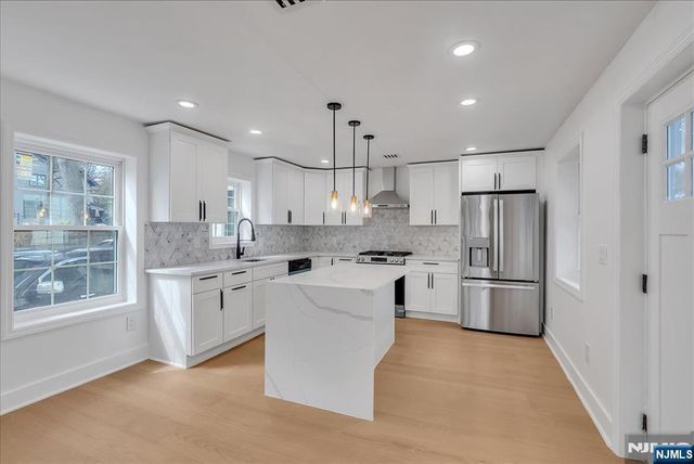 21 Cross Street, Montclair, NJ 07042