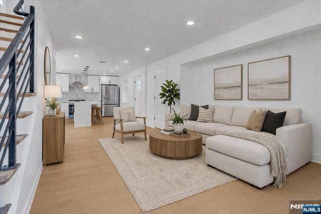 21 Cross Street, Montclair, NJ 07042