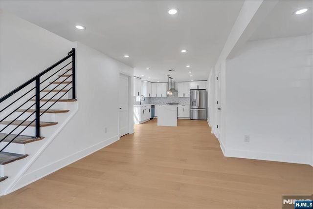 21 Cross Street, Montclair, NJ 07042