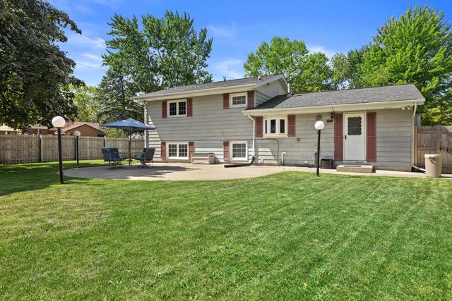 1129 Bluebird LANE, Union Grove, WI 53182