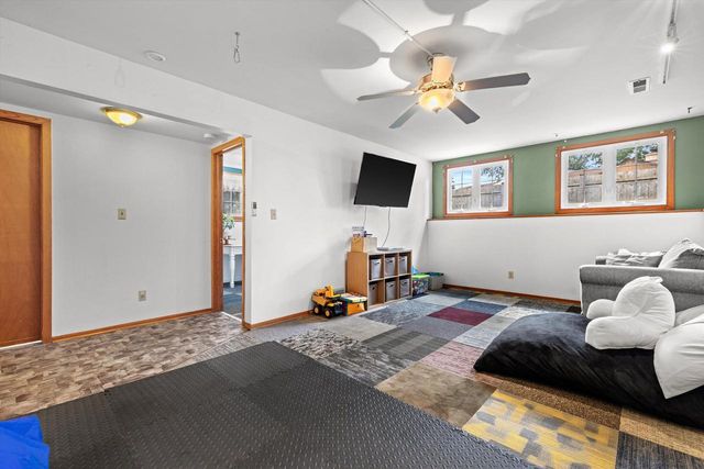 1129 Bluebird LANE, Union Grove, WI 53182