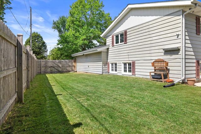 1129 Bluebird LANE, Union Grove, WI 53182