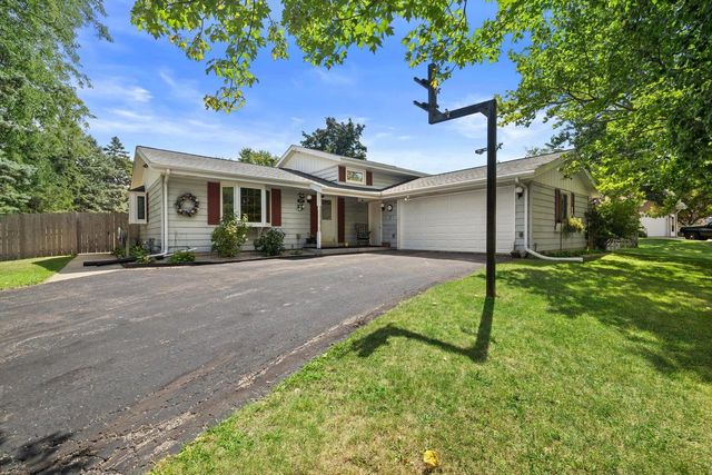 1129 Bluebird LANE, Union Grove, WI 53182