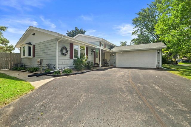 1129 Bluebird LANE, Union Grove, WI 53182