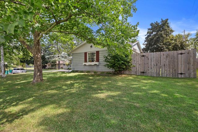 1129 Bluebird LANE, Union Grove, WI 53182
