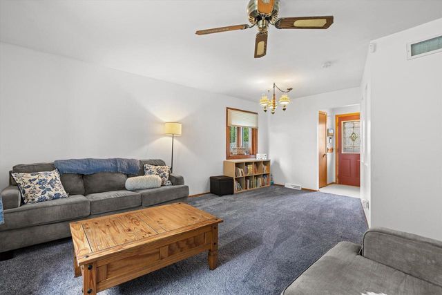 1129 Bluebird LANE, Union Grove, WI 53182