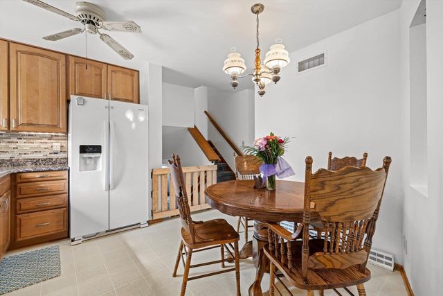 1129 Bluebird LANE, Union Grove, WI 53182