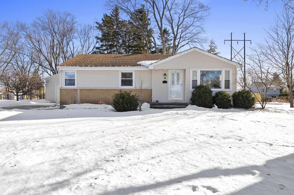 3623 BERNICE STREET, Green Bay, WI 54301