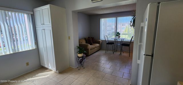 2402 Ecuadorian Way 22, Clearwater, FL 33763