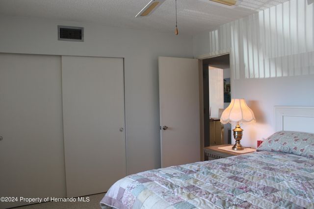 2402 Ecuadorian Way 22, Clearwater, FL 33763