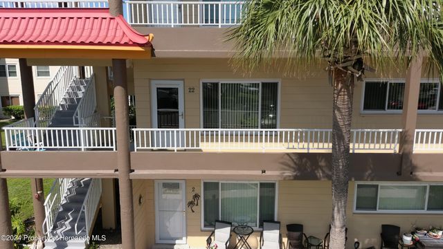 2402 Ecuadorian Way 22, Clearwater, FL 33763