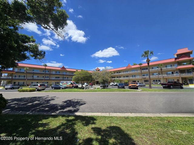 2402 Ecuadorian Way 22, Clearwater, FL 33763
