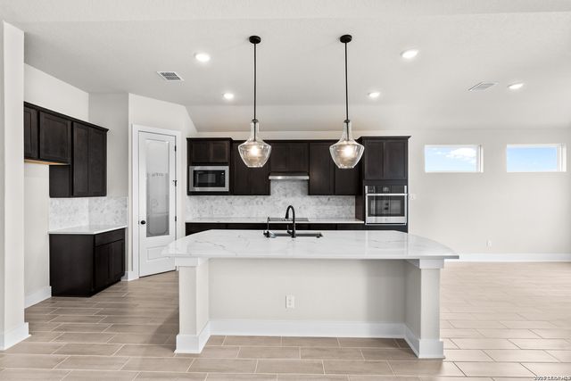9322 Luke Path, San Antonio, TX 78254