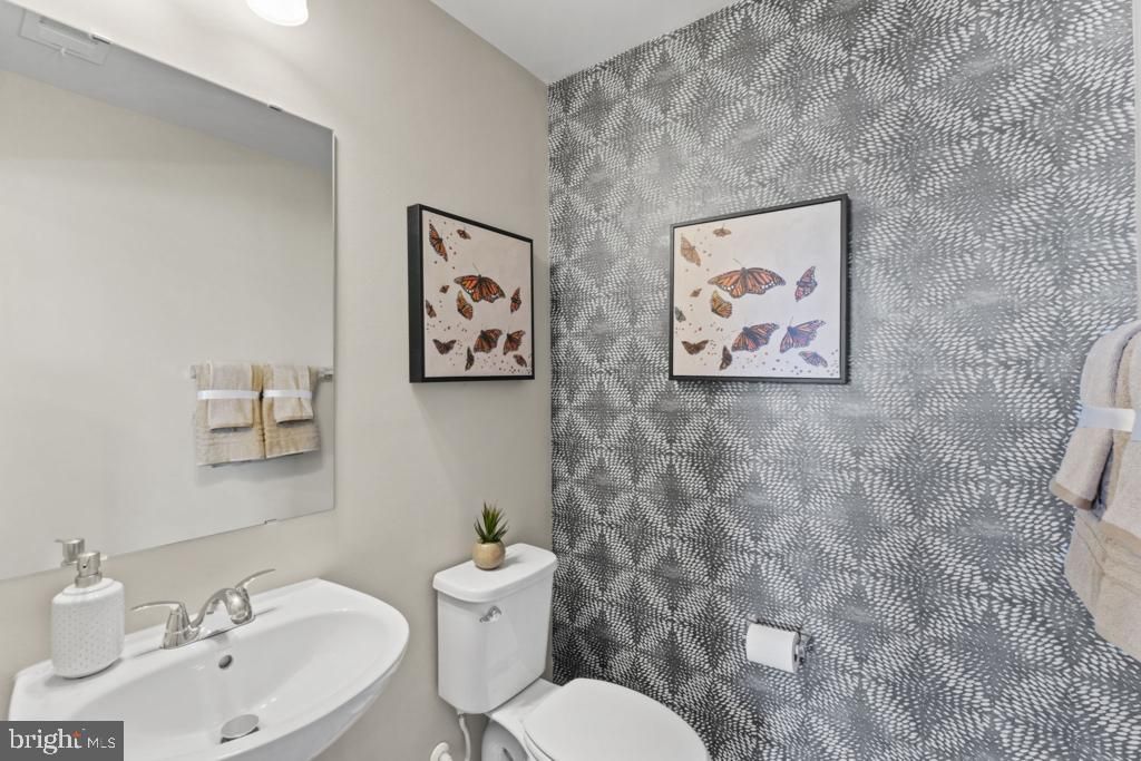 Image 6 of property listing at 12502 TERRABROOKE AVE, Brandywine, MD 20613