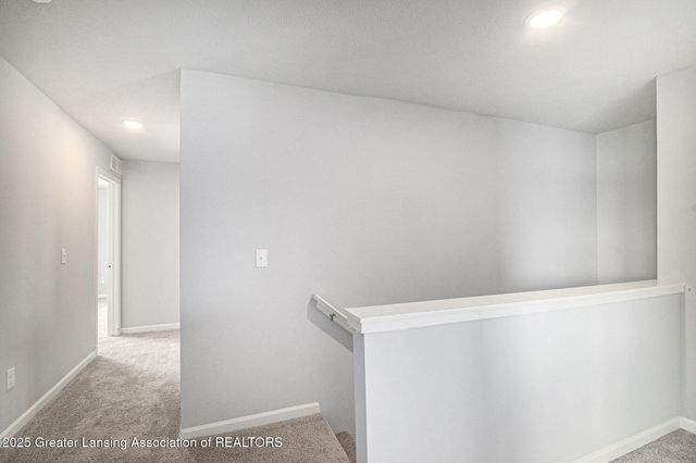 1030 Woodridge Drive, St. Johns, MI 48879