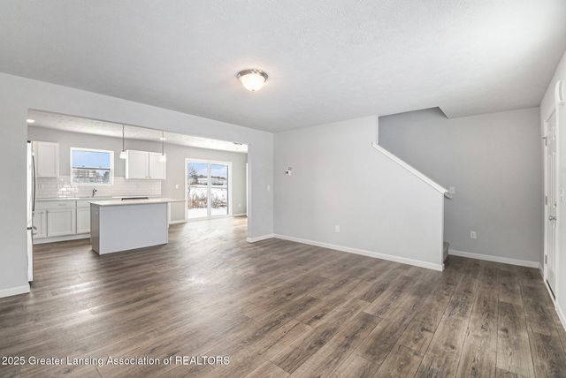 1030 Woodridge Drive, St. Johns, MI 48879