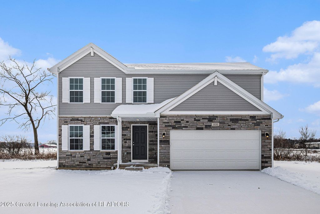 1030 Woodridge Drive, St. Johns, MI 48879