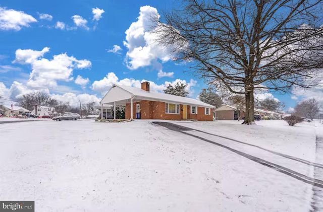 901 NOLAND DR, Hagerstown, MD 21740