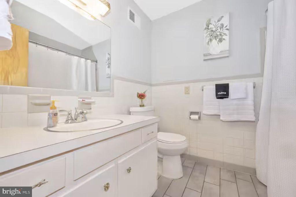 Image 23 of property listing at 901 NOLAND DR, Hagerstown, MD 21740