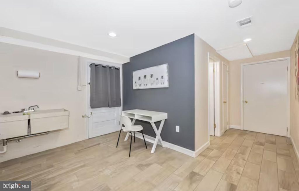 Image 29 of property listing at 901 NOLAND DR, Hagerstown, MD 21740