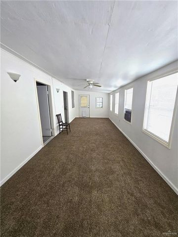 800 N Hibiscus Lane 11, La Feria, TX 78559