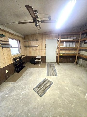 800 N Hibiscus Lane 11, La Feria, TX 78559