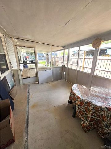 800 N Hibiscus Lane 11, La Feria, TX 78559