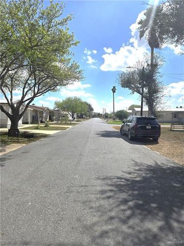 800 N Hibiscus Lane 11, La Feria, TX 78559