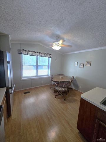 800 N Hibiscus Lane 11, La Feria, TX 78559