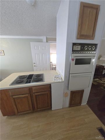 800 N Hibiscus Lane 11, La Feria, TX 78559